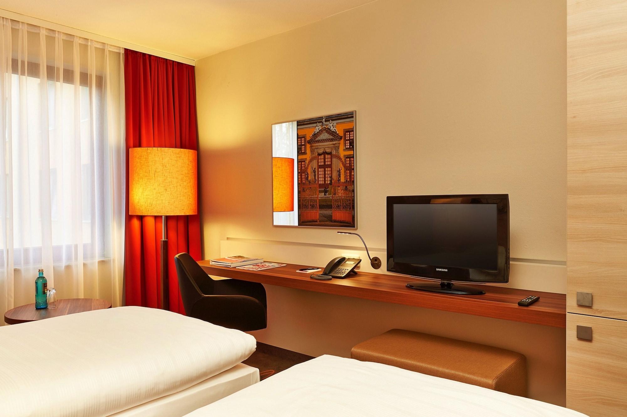 เอช+ โฮเต็ล ฮันโนเวอร์ Hotel ภายนอก รูปภาพ