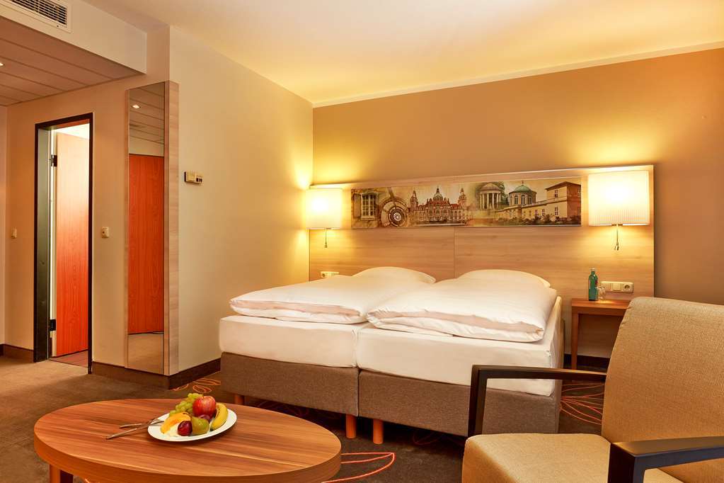 เอช+ โฮเต็ล ฮันโนเวอร์ Hotel ห้อง รูปภาพ