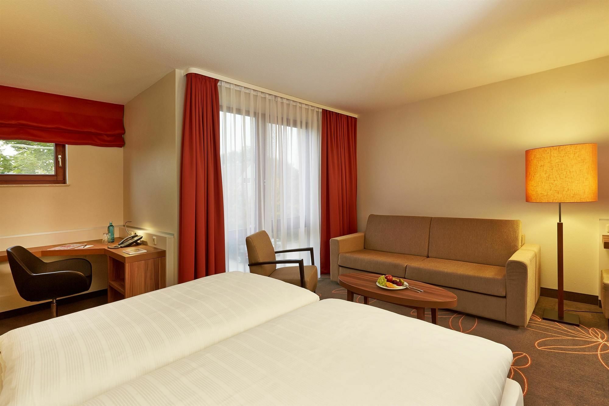 เอช+ โฮเต็ล ฮันโนเวอร์ Hotel ภายนอก รูปภาพ