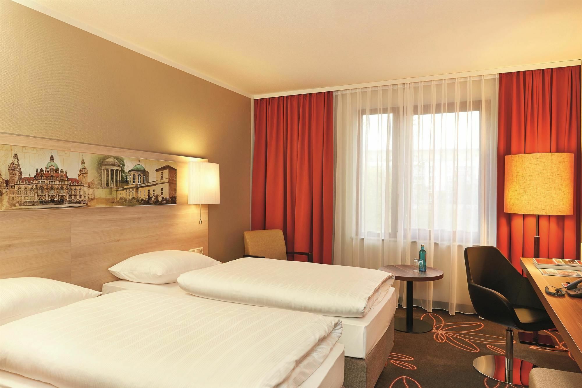 เอช+ โฮเต็ล ฮันโนเวอร์ Hotel ภายนอก รูปภาพ