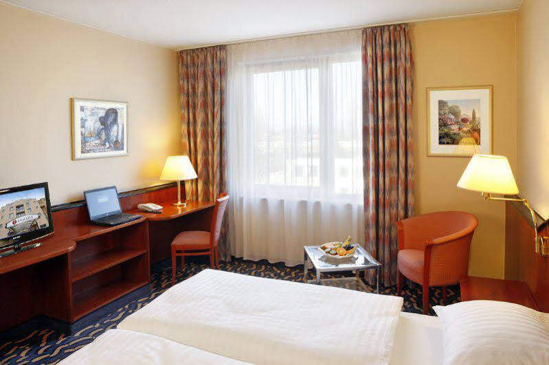 เอช+ โฮเต็ล ฮันโนเวอร์ Hotel ภายนอก รูปภาพ
